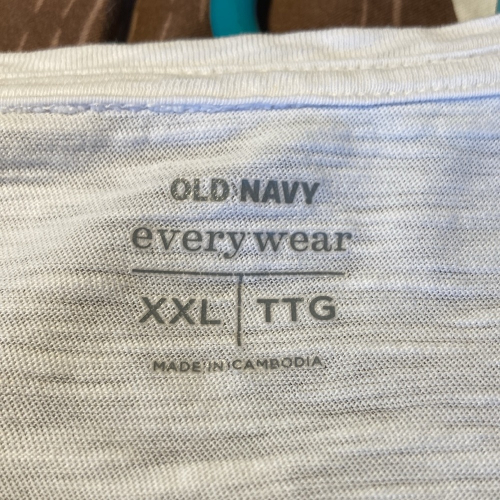 Old Navy Everywhere “Calla Lily” Shirt - Picture 13 of 15